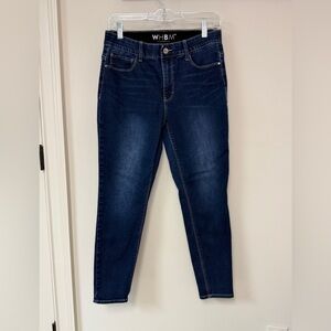 White House Black Market: Women's Dark Wash Skinny Jean, Size 8 SHORT